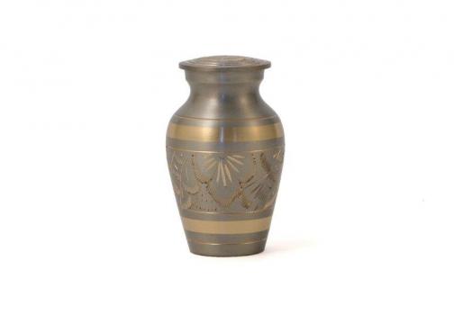 Cl.Engraved Platinum- Keepsake